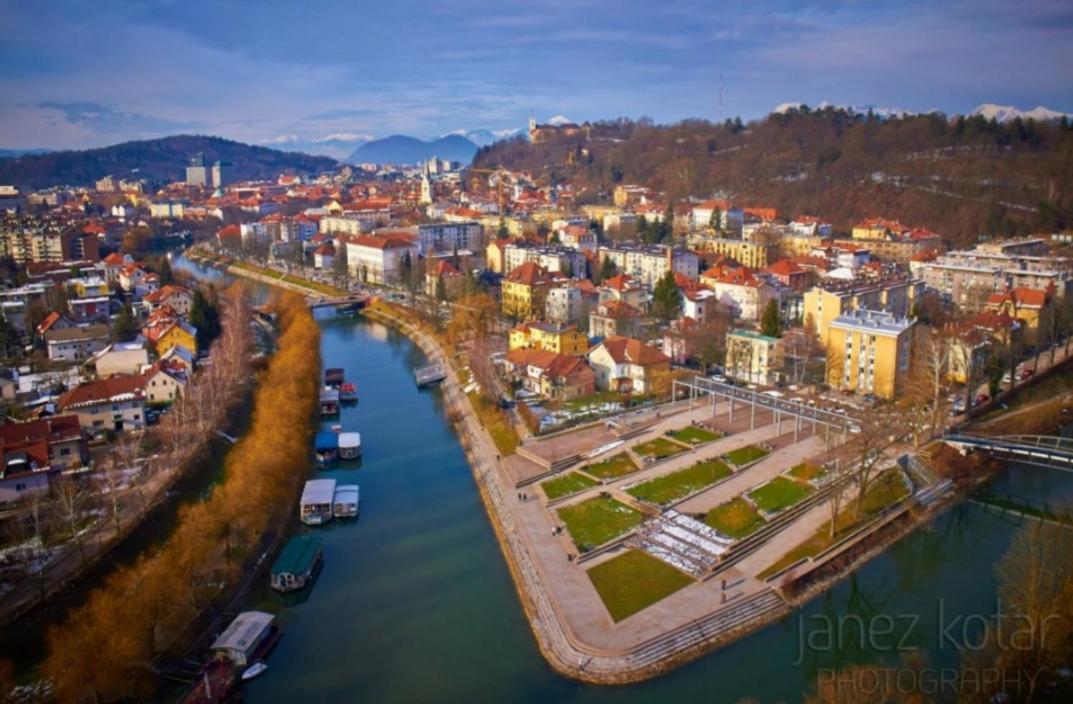 Ljubljanaart Apartment ภายนอก รูปภาพ